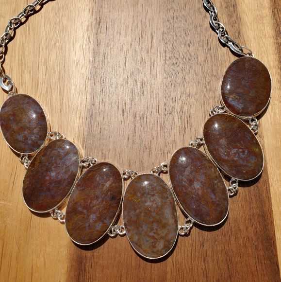 New Oversized Seam Agate Silver Statement Necklace. - Picture 7 of 13